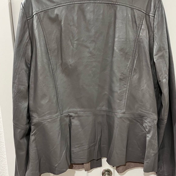 NEIMAN MARCUS PRE-LOVED AUTHENTIC GREY SUPPLE GENUINE LEATHER JACKET - Picture 15 of 17